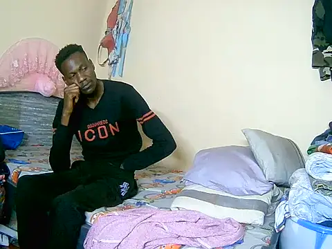 Snapshot of biglongrod12 chatting on 07-13-26, 08:00 biglongrod12 online show from 07-13-26, 08:00