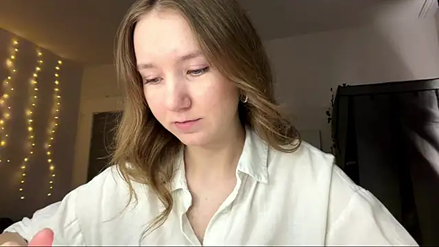 smalllisa online show from 06-19-26, 06:12