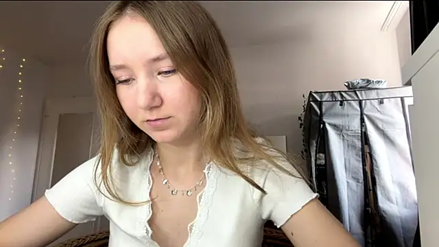 smalllisa online show from 07-19-26, 04:44
