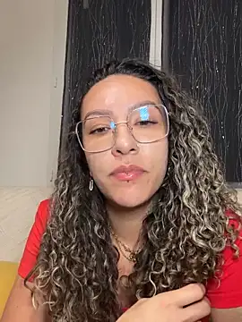 Snapshot of leana_bgeee chatting on 06-15-26, 10:45 leana bgeee online show from 06-15-26, 10:45