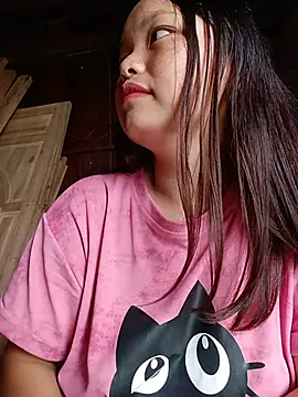 Linna-bae online show from 06-17-26, 12:35