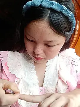 Linna-bae online show from 06-30-26, 01:50