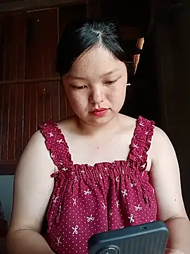 Linna-bae online show from 07-15-26, 01:55