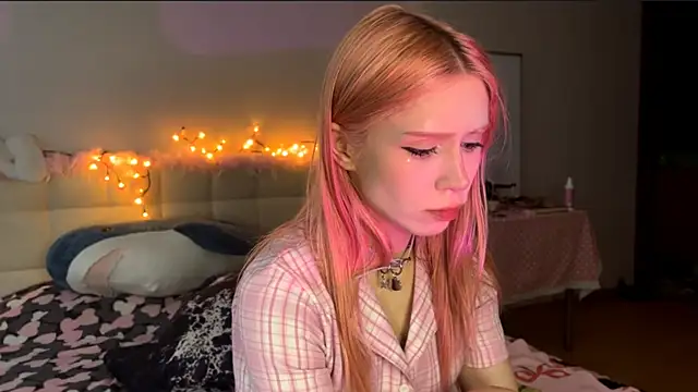 sexy cute18 online show from 07-05-26, 12:50