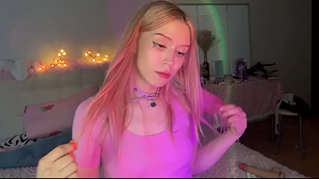 sexy cute18 online show from 07-11-26, 01:41