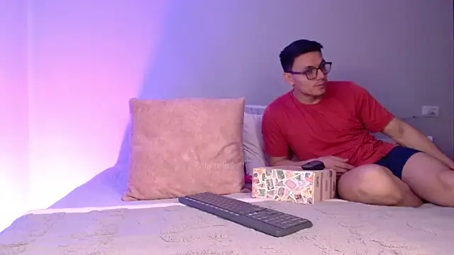 Missellis  online show from 06-18-26, 12:09