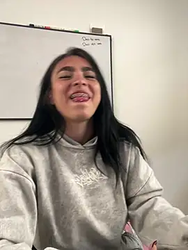 Snapshot of Sara_fernandez- chatting on 06-30-26, 02:51 Sara fernandez- online show from 06-30-26, 02:51