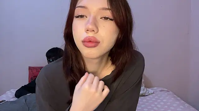 Snapshot of moonlure chatting on 07-18-26, 10:24 moonlure online show from 07-18-26, 10:24