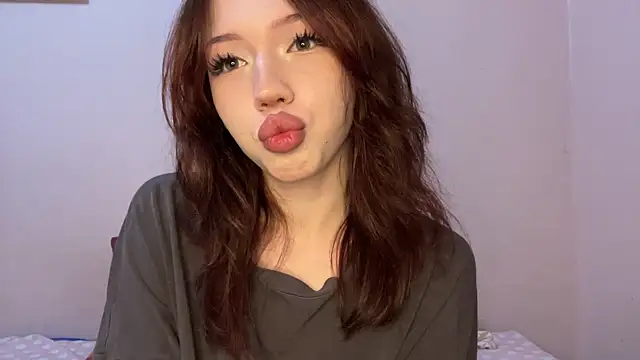 Snapshot of moonlure chatting on 07-19-26, 10:13 moonlure online show from 07-19-26, 10:13