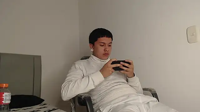 Owenn  blueee online show from 06-25-26, 05:12