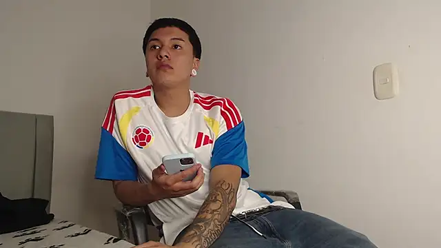 Owenn  blueee online show from 07-04-26, 03:45