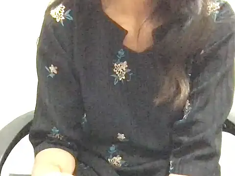 Snapshot of SIMRAN_RANI chatting on 06-07-26, 05:55 SIMRAN RANI online show from 06-07-26, 05:55