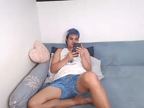 yourmikexxx online show from 07-18-26, 12:09