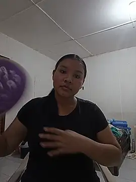 Rooxy  online show from 06-04-26, 11:00