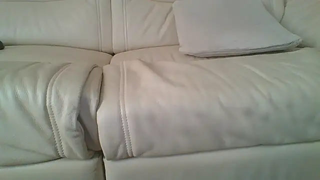 Snapshot of filler166 chatting on 07-11-26, 04:43 filler166 online show from 07-11-26, 04:43