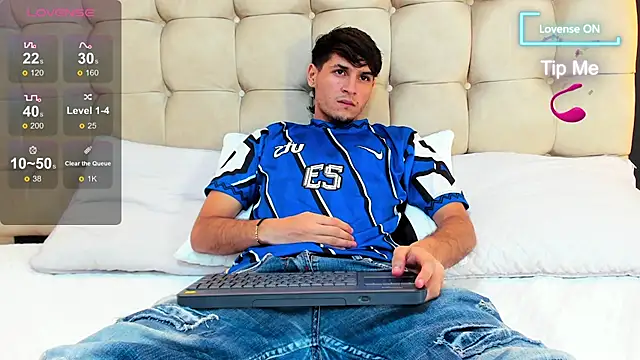 Zack23   online show from 06-25-26, 03:17