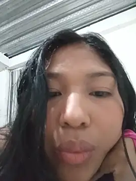 Snapshot of MoonMua chatting on 06-11-26, 03:15 MoonMua online show from 06-11-26, 03:15