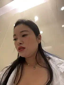 Snapshot of wish_rui0 chatting on 07-18-26, 03:22 wish rui0 online show from 07-18-26, 03:22