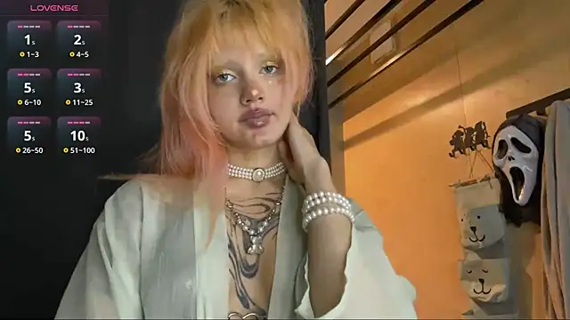 JoanneMcauly online show from 06-30-26, 08:54