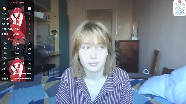 Snapshot of Mowhlntime chatting on 07-05-26, 03:52 Mowhlntime online show from 07-05-26, 03:52