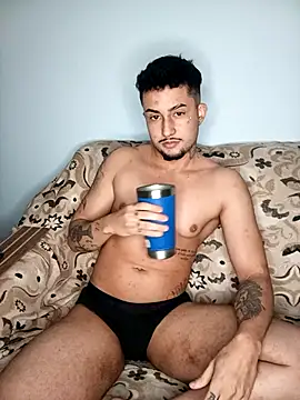 Boytranoroxa online show from 06-16-26, 04:48