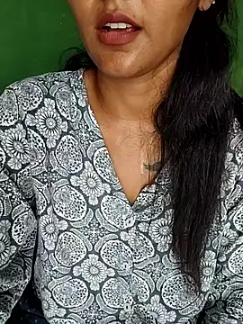 Miss-cutee online show from 06-18-26, 11:47