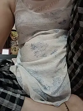 Miss-cutee online show from 07-18-26, 10:30