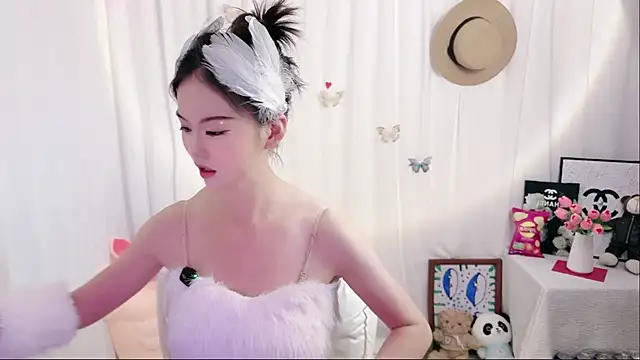 Ella-008 online show from 06-15-26, 05:31