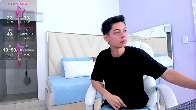 Snapshot of Ethan12_ chatting on 06-21-26, 03:31 Ethan12 online show from 06-21-26, 03:31
