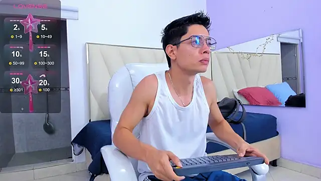 Snapshot of Ethan12_ chatting on 06-23-26, 03:15 Ethan12 online show from 06-23-26, 03:15