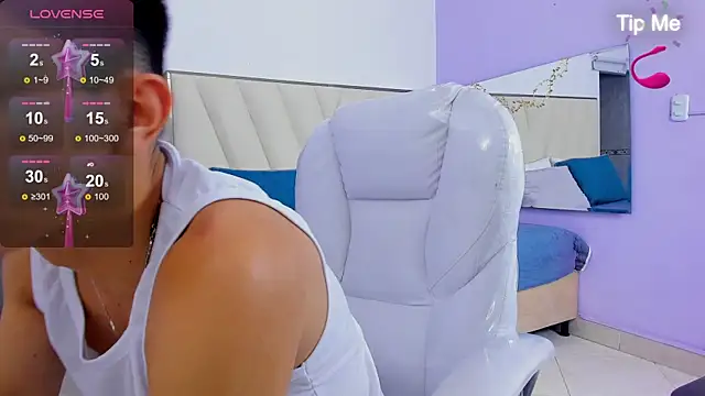 Snapshot of Ethan12_ chatting on 07-03-26, 03:35 Ethan12 online show from 07-03-26, 03:35