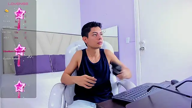 Snapshot of Ethan12_ chatting on 07-18-26, 03:22 Ethan12 online show from 07-18-26, 03:22