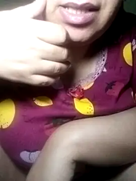 Snapshot of HAFidaE chatting on 06-17-26, 11:49 HAFidaE online show from 06-17-26, 11:49