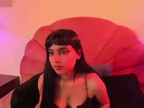 Snapshot of VelvetRaven_ chatting on 06-14-26, 04:14 VelvetRaven online show from 06-14-26, 04:14