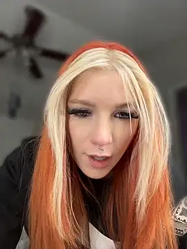 Snapshot of mistressx69 chatting on 06-17-26, 01:30 mistressx69 online show from 06-17-26, 01:30
