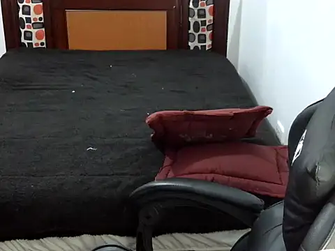 Lolacurly69 online show from 06-20-26, 02:36