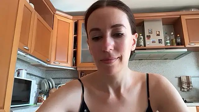 Flamingo Queen online show from 06-30-26, 06:03