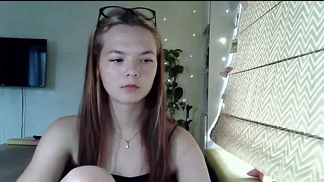 Snapshot of AvrilGillig chatting on 07-13-26, 09:23 AvrilGillig online show from 07-13-26, 09:23