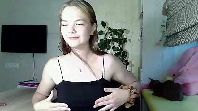 Snapshot of AvrilGillig chatting on 07-26-26, 04:14 AvrilGillig online show from 07-26-26, 04:14