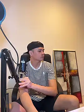 Snapshot of clarkdangerous chatting on 06-15-26, 12:13 clarkdangerous online show from 06-15-26, 12:13