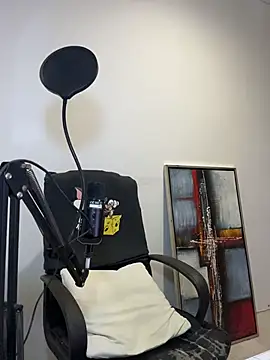 Snapshot of clarkdangerous chatting on 06-17-26, 01:52 clarkdangerous online show from 06-17-26, 01:52