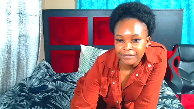 Snapshot of Lavendaxx chatting on 06-29-26, 08:31 Lavendaxx online show from 06-29-26, 08:31