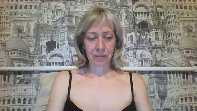 Snapshot of SkyGI chatting on 06-09-26, 09:15 SkyGI online show from 06-09-26, 09:15