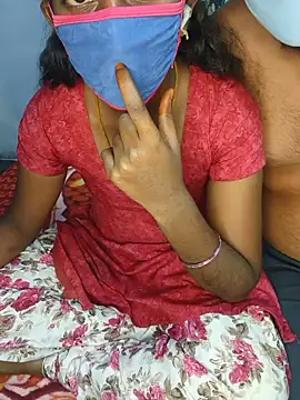 Snapshot of sweet_saranya chatting on 08-07-26, 05:42 sweet saranya online show from 08-07-26, 05:42