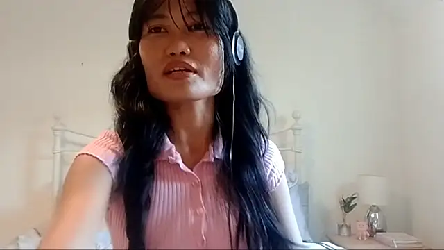 MichelEdland online show from 06-17-26, 01:45