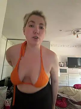 LauraStarr online show from 06-24-26, 11:09