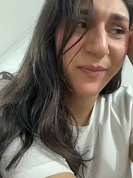 AryloverX online show from 07-18-26, 09:07