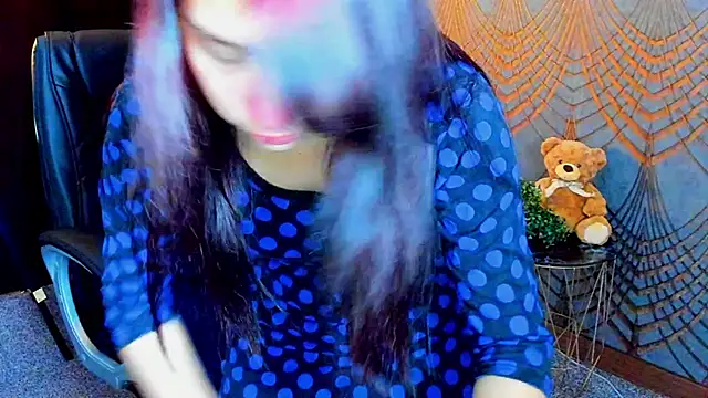 Livia Shy online show from 06-26-26, 05:34