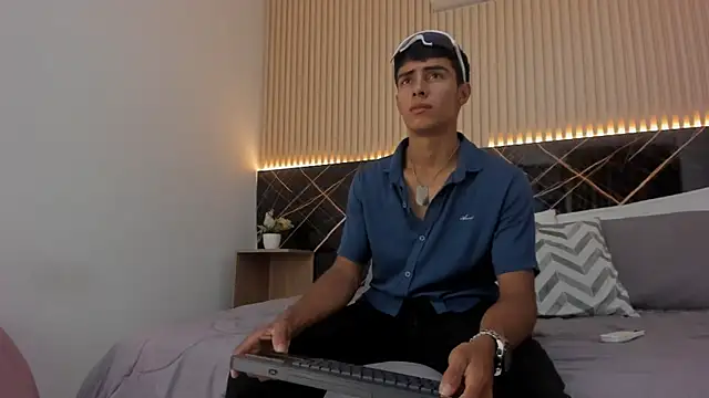 Bruno fox online show from 06-11-26, 08:18