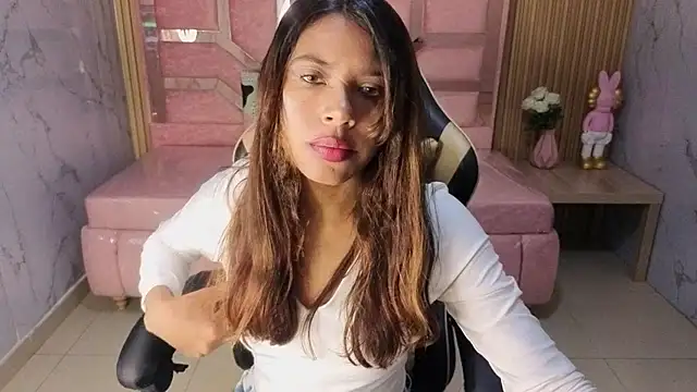 Snapshot of lisa_s1 chatting on 07-22-26, 07:38 lisa s1 online show from 07-22-26, 07:38
